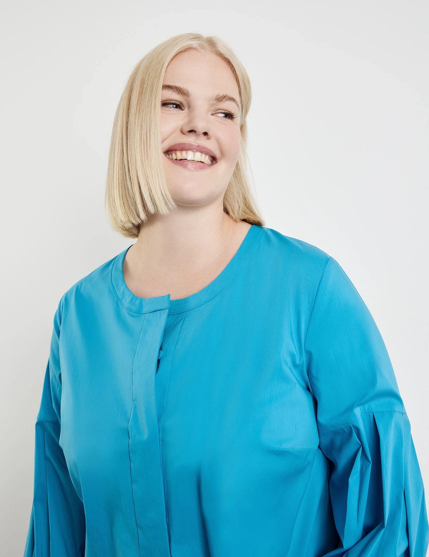 Ausgestelltes Kleid Mit 3/4 Arm 6 Ausgestelltes Kleid Mit 3/4 Arm - Image 4