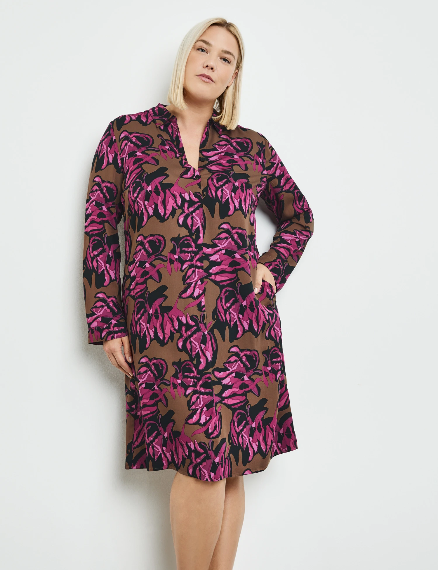 Blusenkleid Aus Satin-Qualität 3 Blusenkleid Aus Satin-Qualität