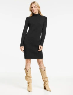 Gerry Weber Elegantes Strickkleid Aus Rippstrick -Feine Mode elegantes strickkleid aus rippstrick 01