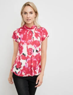 Taifun Floral Gemusterte Kurzarmbluse Mit Kleinem Stehkragen