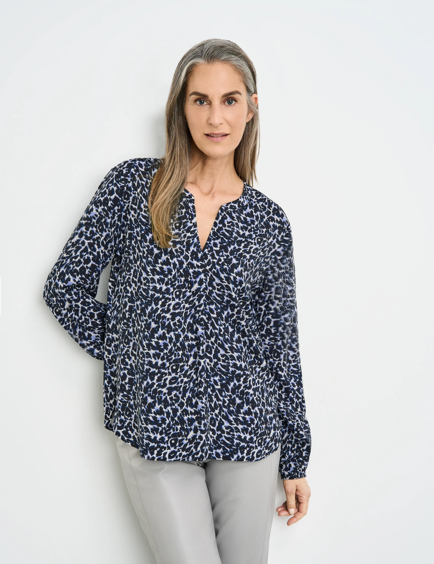 Gerry Weber Gemusterte Bluse Mit Falte Am Vorderteil 3 Gerry Weber Gemusterte Bluse Mit Falte Am Vorderteil
