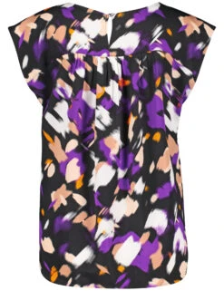 Gerry Weber Gemustertes Blusenshirt Mit Kleinem Schlitz Am Rücken 11 Gerry Weber Gemustertes Blusenshirt Mit Kleinem Schlitz Am Rücken -Feine Mode gemustertes blusenshirt mit kleinem schlitz am ruecken 03