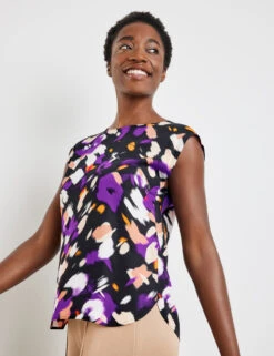 Gerry Weber Gemustertes Blusenshirt Mit Kleinem Schlitz Am Rücken 13 Gerry Weber Gemustertes Blusenshirt Mit Kleinem Schlitz Am Rücken -Feine Mode gemustertes blusenshirt mit kleinem schlitz am ruecken 102