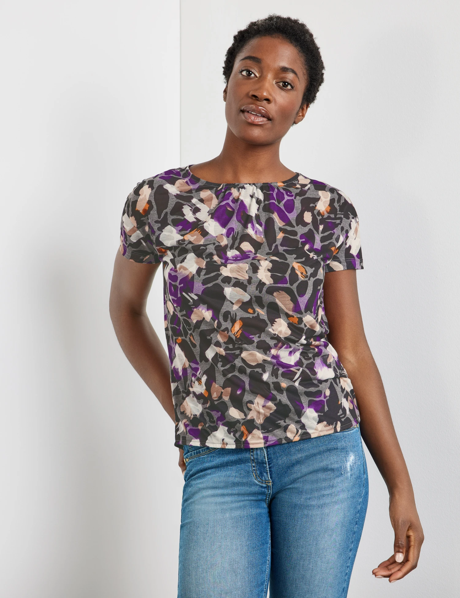 Gerry Weber Gemustertes Kurzarmshirt Mit Elastischem Saum 3 Gerry Weber Gemustertes Kurzarmshirt Mit Elastischem Saum