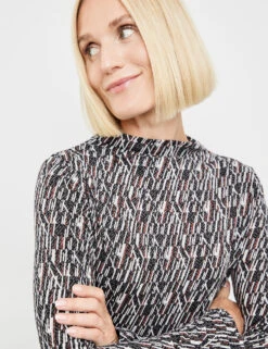 Gerry Weber Gemustertes Langarmshirt Mit Ausbrenner-Optik -Feine Mode gemustertes langarmshirt mit ausbrenner optik 102