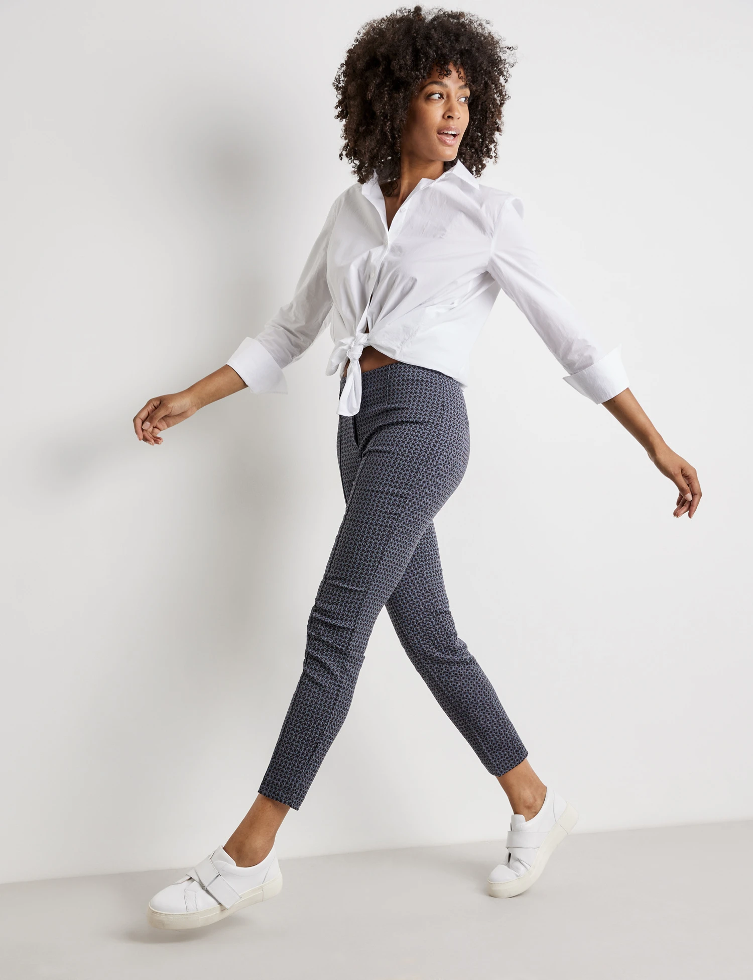 Gerry Weber Hose Mit Minimaldessin Slim Fit 7 Gerry Weber Hose Mit Minimaldessin Slim Fit - Image 5