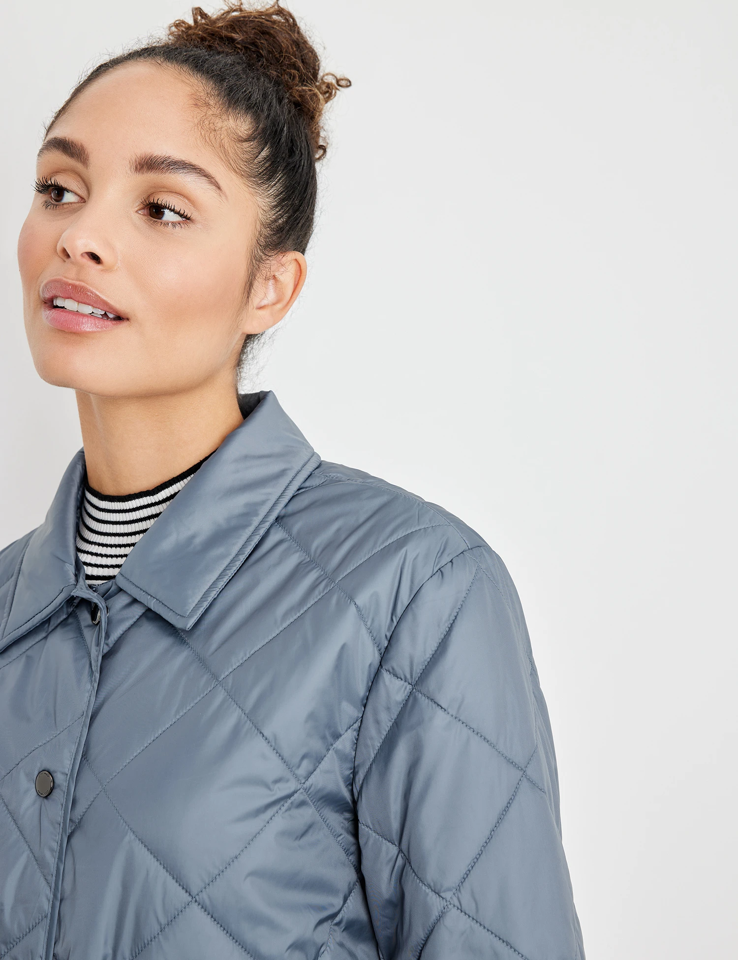 Gerry Weber Jacke Mit Rautenstepp 6 Gerry Weber Jacke Mit Rautenstepp - Image 4