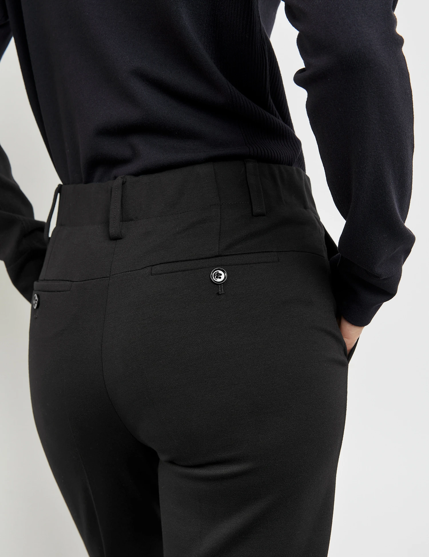 Gerry Weber Klassische 7/8 Hose Mit Bügelfalten 6 Gerry Weber Klassische 7/8 Hose Mit Bügelfalten - Image 4