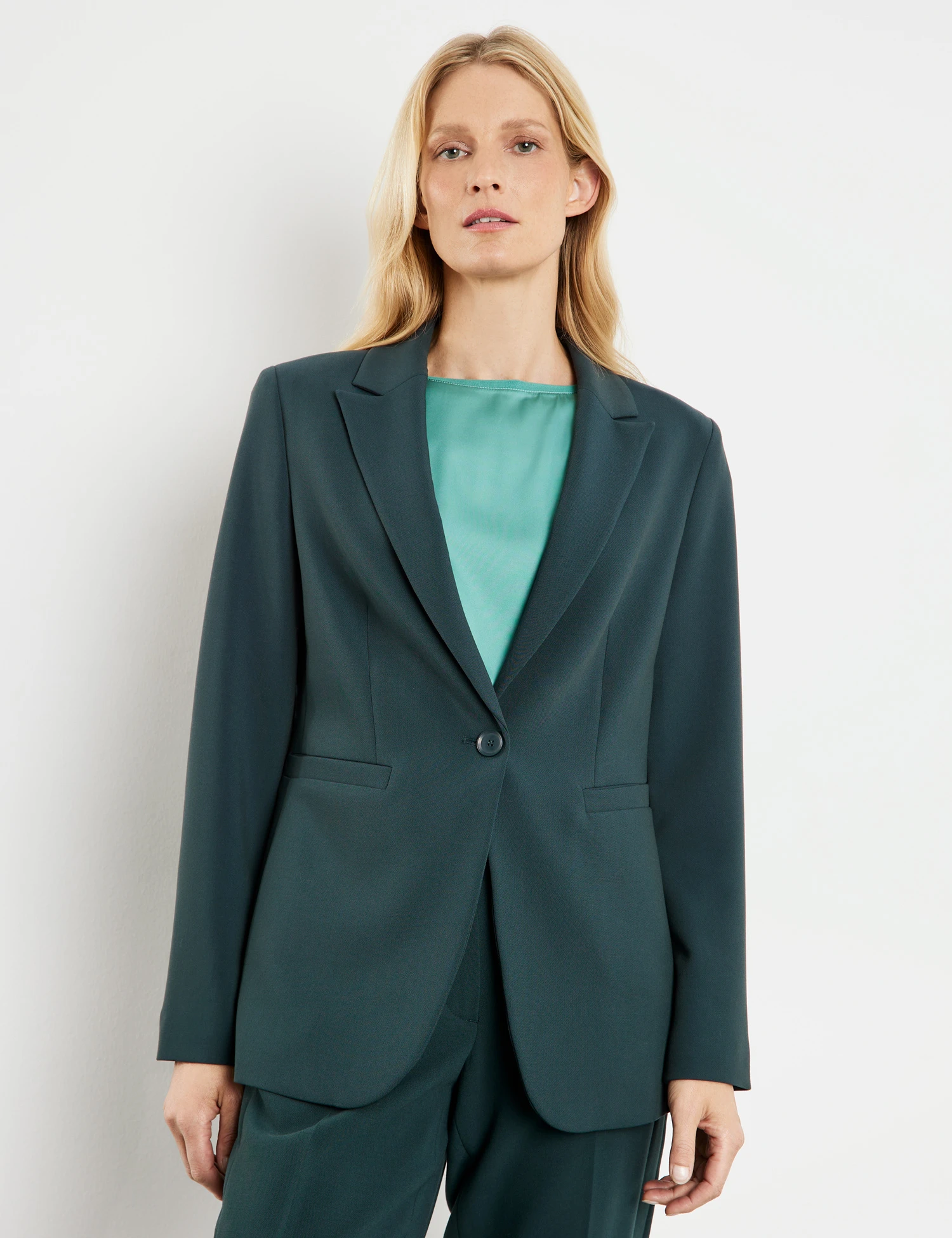 Gerry Weber Klassischer Blazer Mit Bewegungsschlitz 3 Gerry Weber Klassischer Blazer Mit Bewegungsschlitz