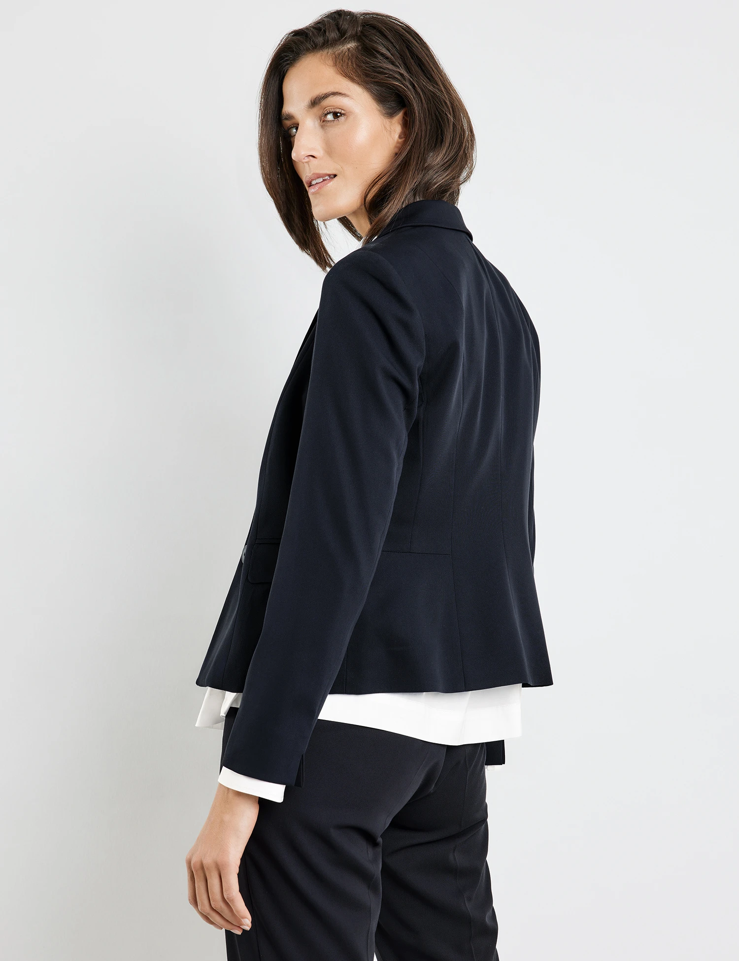 Gerry Weber Kurzer Blazer Mit Revers 8 Gerry Weber Kurzer Blazer Mit Revers - Image 6