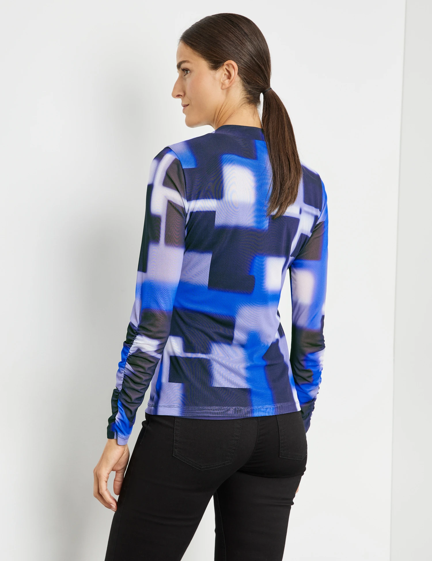 Gerry Weber Langarmshirt Aus Mesh Mit Semitransparenten Ärmeln 8 Gerry Weber Langarmshirt Aus Mesh Mit Semitransparenten Ärmeln - Image 6