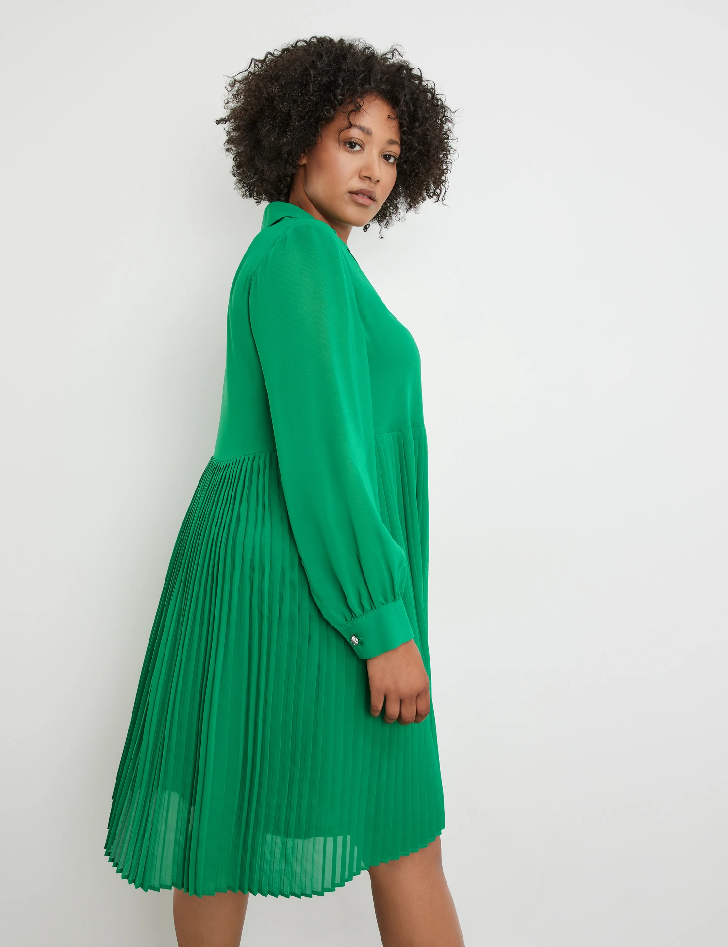 Plisseekleid Mit Unterkleid 7 Plisseekleid Mit Unterkleid - Image 5