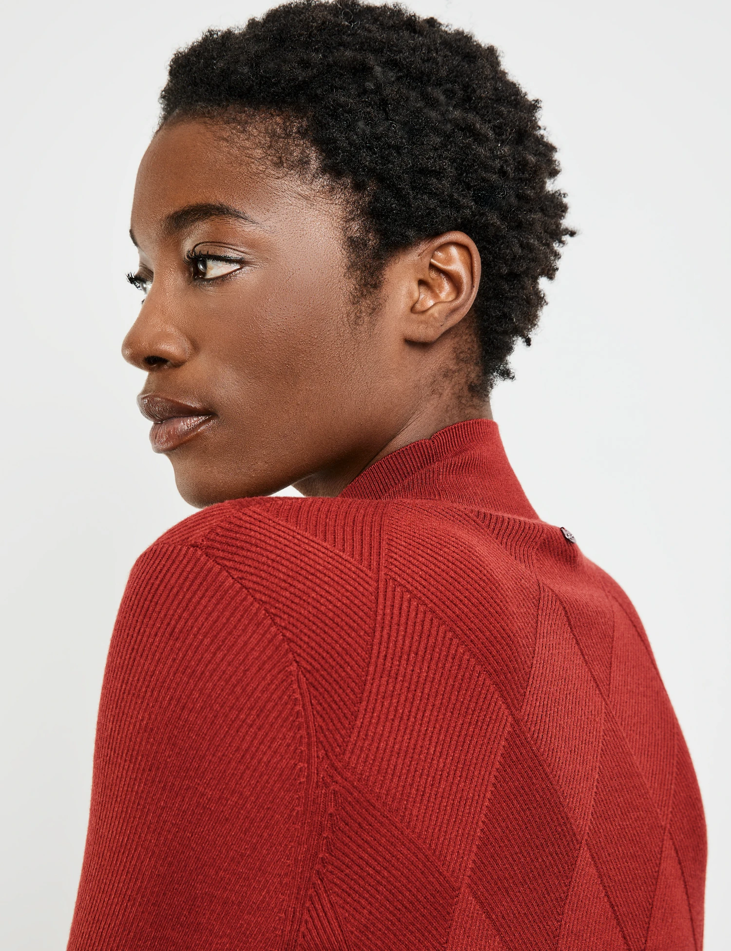 Gerry Weber Pullover Mit Turtleneck Und Rauten-Struktur 6 Gerry Weber Pullover Mit Turtleneck Und Rauten-Struktur - Image 4