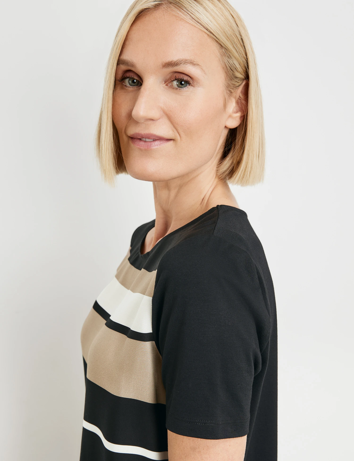 Gerry Weber Schickes Blusenshirt Aus Material-Patch 6 Gerry Weber Schickes Blusenshirt Aus Material-Patch - Image 4