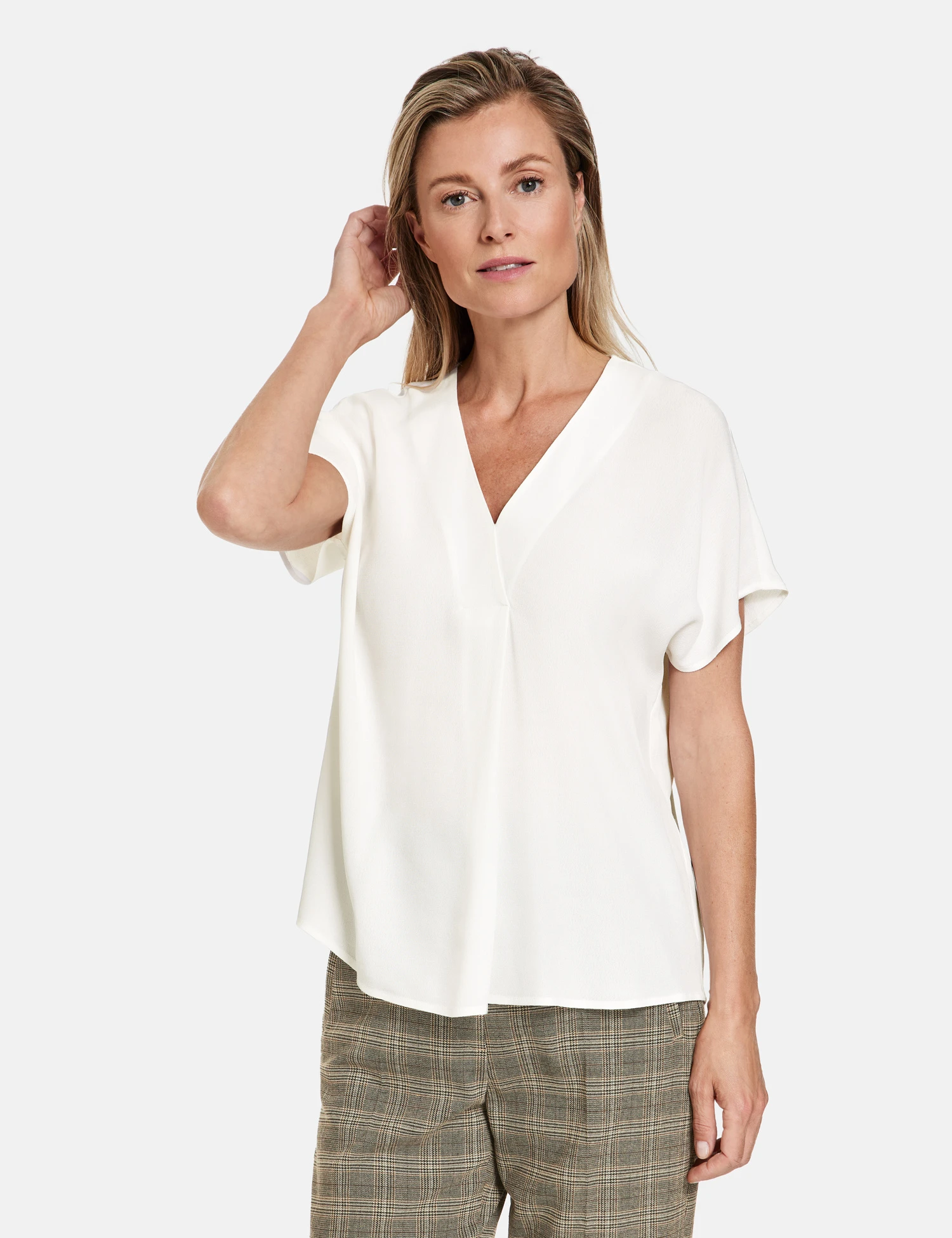 Gerry Weber Schlichtes Blusenshirt Mit Falte 9 Gerry Weber Schlichtes Blusenshirt Mit Falte - Image 7