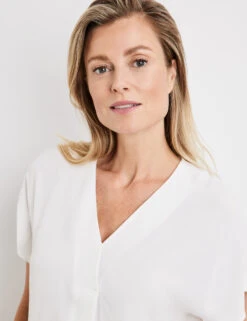 Gerry Weber Schlichtes Blusenshirt Mit Falte 12 Gerry Weber Schlichtes Blusenshirt Mit Falte -Feine Mode schlichtes blusenshirt mit falte 100
