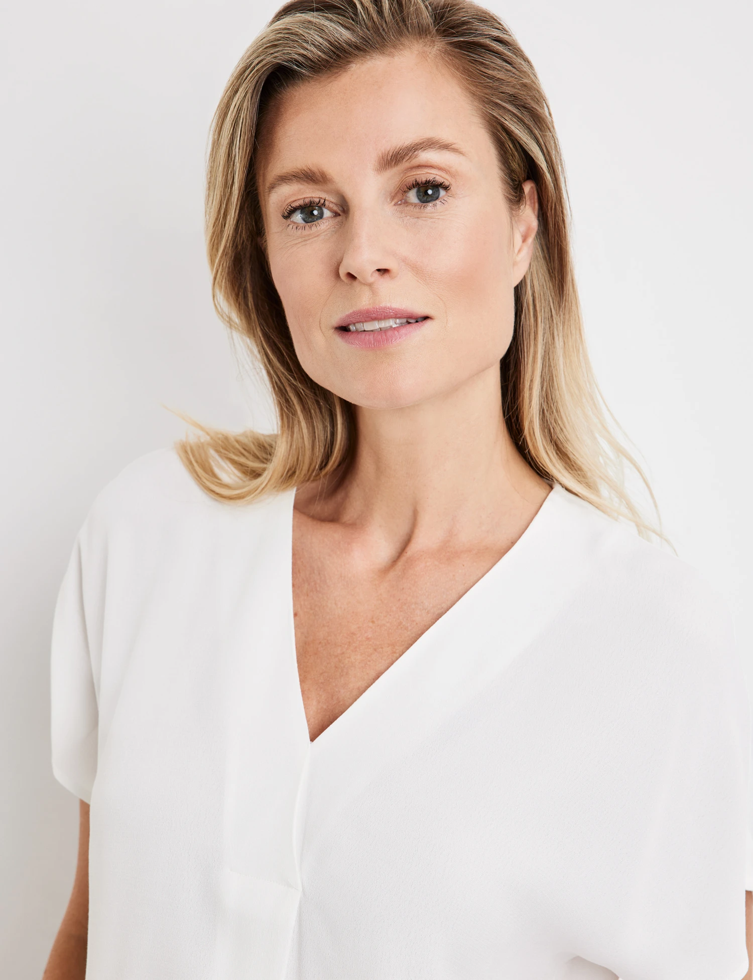 Gerry Weber Schlichtes Blusenshirt Mit Falte 6 Gerry Weber Schlichtes Blusenshirt Mit Falte - Image 4