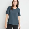 Gerry Weber Schlichtes Blusenshirt Mit Seitlichen Schlitzen 2 Gerry Weber Schlichtes Blusenshirt Mit Seitlichen Schlitzen -Feine Mode schlichtes blusenshirt mit seitlichen schlitzen 110