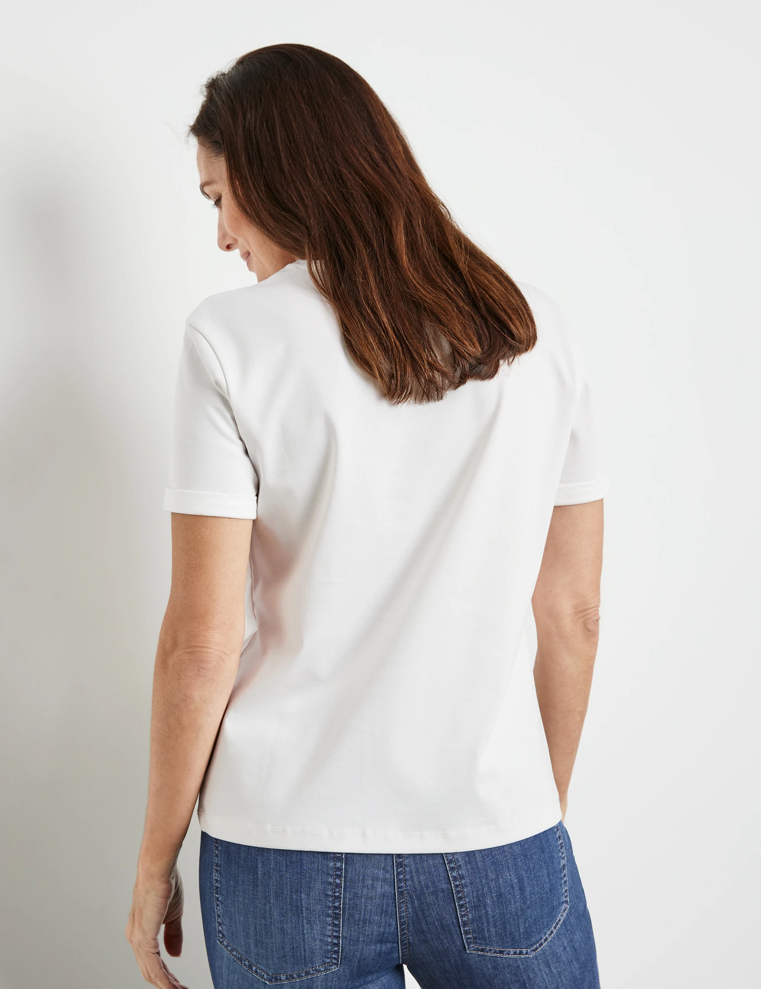 Gerry Weber Schlichtes T-Shirt Mit Logostickerei 7 Gerry Weber Schlichtes T-Shirt Mit Logostickerei - Image 5