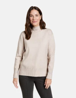 Gerry Weber Softer Pullover Mit Turtleneck Und Verlängertem Rückenteil -Feine Mode softer pullover mit turtleneck und verlaengertem rueckenteil 01