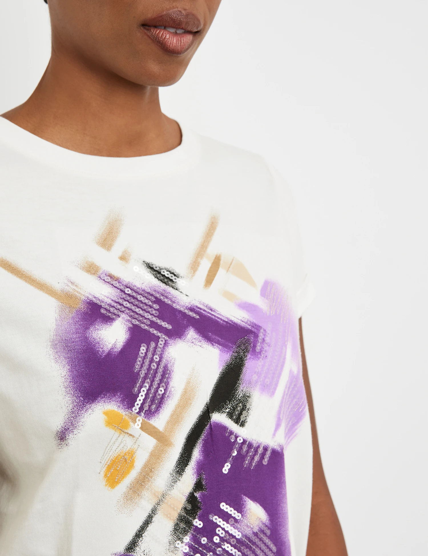 Gerry Weber T-Shirt Mit Frontprint Und Pailletten 6 Gerry Weber T-Shirt Mit Frontprint Und Pailletten - Image 4