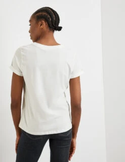Gerry Weber T-Shirt Mit Frontprint Und Pailletten 12 Gerry Weber T-Shirt Mit Frontprint Und Pailletten -Feine Mode t shirt mit frontprint und pailletten 104