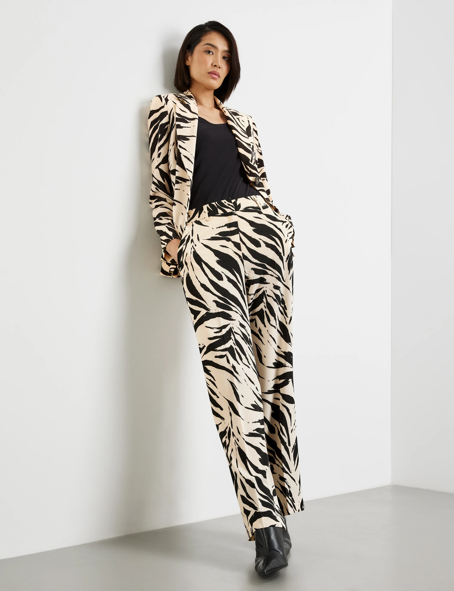 Taifun Taillierter Blazer Mit Print 7 Taifun Taillierter Blazer Mit Print - Image 5