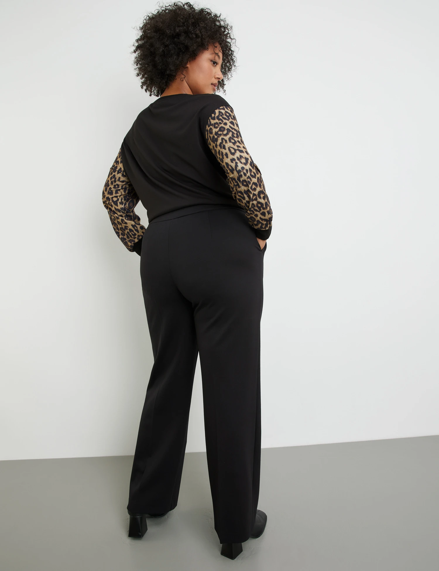 Weite Hose Carlotta 8 Weite Hose Carlotta - Image 6